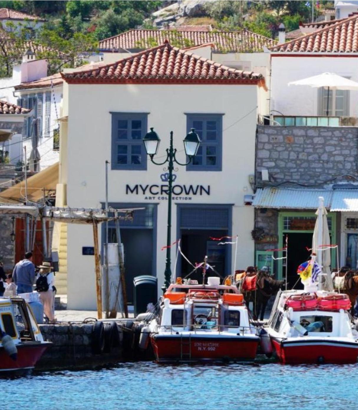 My Crown Suite, Hydra Port Exterior photo